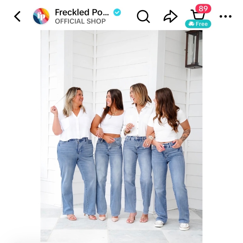Judy Blue Mid Rise Medium Vintage Wash Tummy Control Straight Leg Jeans